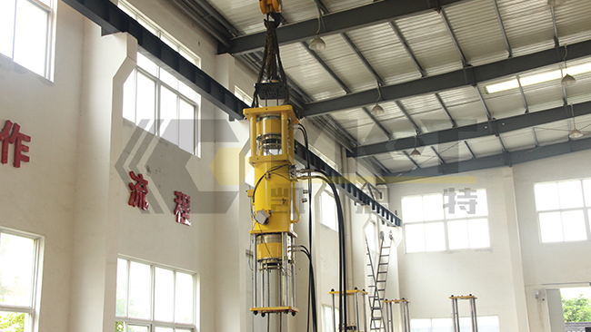 鋼絞線液壓千斤頂工廠測(cè)試